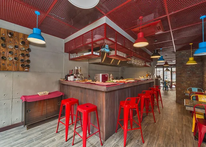Taksim Istanbul Nis Hotel - Istiklal Street